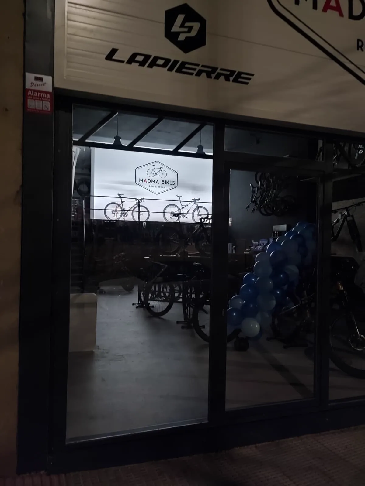 Fachada de la tienda Madma Bikes en Tudela