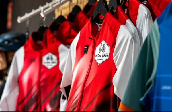 Maillot oficial Club Madma — GOBIK
