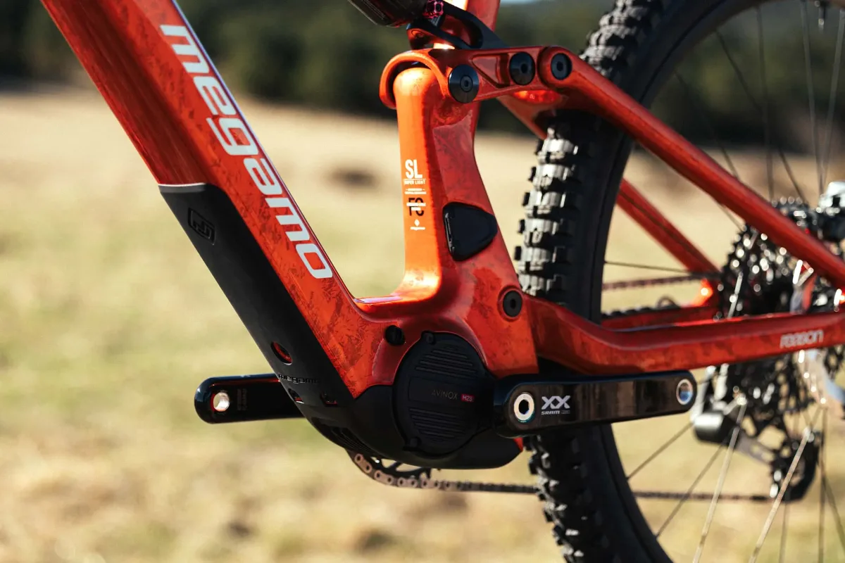 Bicicleta Megamo en Madma Bikes, partner DJI Avinox